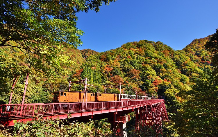 黒部峡谷鉄道の古い写真2枚 - 鉄道