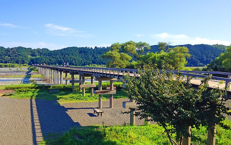 世界一長い木造歩道橋「蓬莱橋」（イメージ）