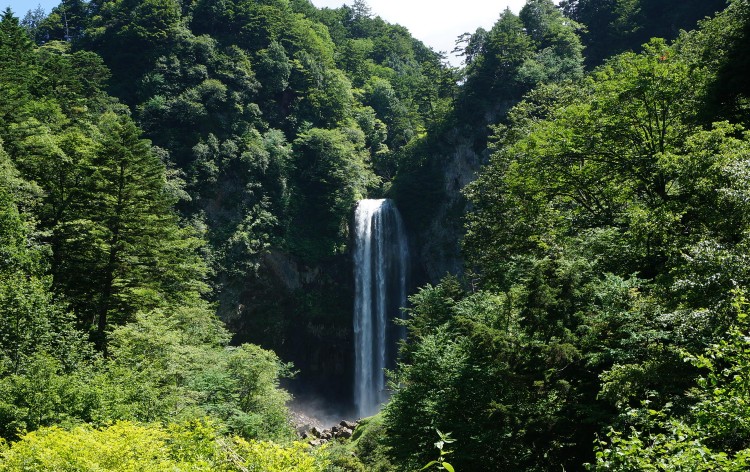 平湯大滝写真提供：岐阜県観光連盟（イメージ）