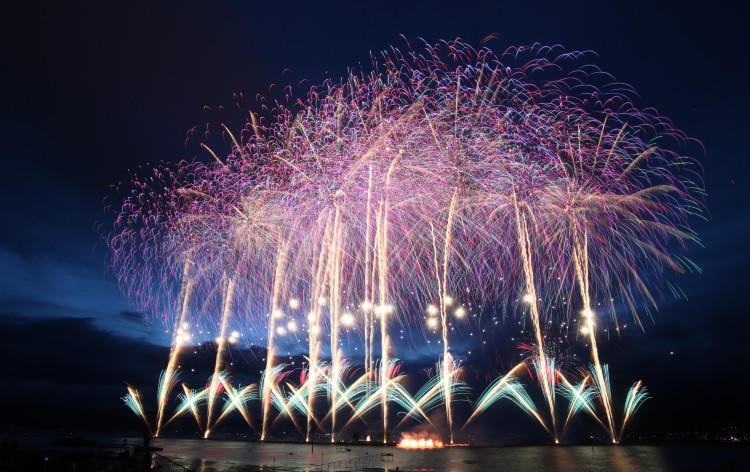 諏訪湖祭湖上花火大会 写真提供：諏訪市（イメージ）