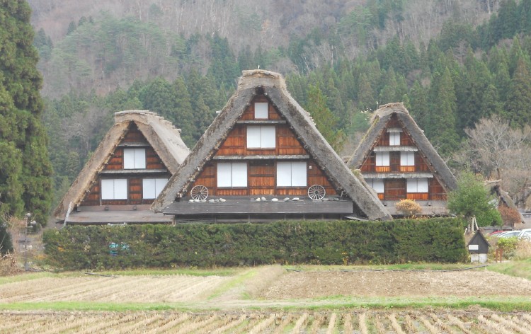 白川郷　写真提供：岐阜観光連盟（イメージ）