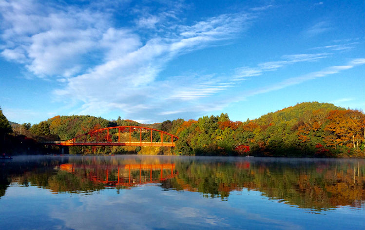 亀山湖（イメージ）※11月中旬～12月上旬