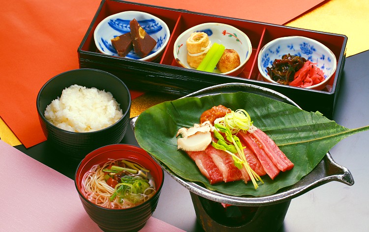 飛騨牛朴葉みそ焼定食（イメージ）