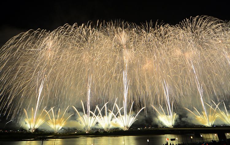 長岡花火（イメージ）