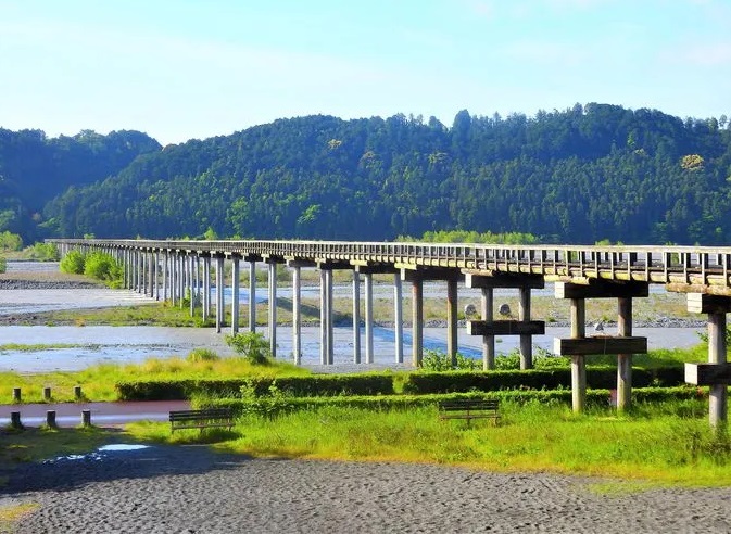 世界一長い木造歩道橋・蓬莱橋（イメージ）