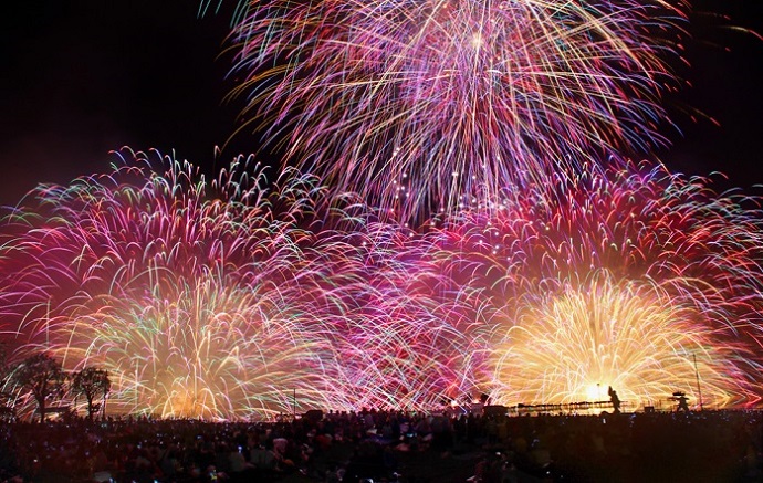 諏訪湖祭湖上花火大会（イメージ）