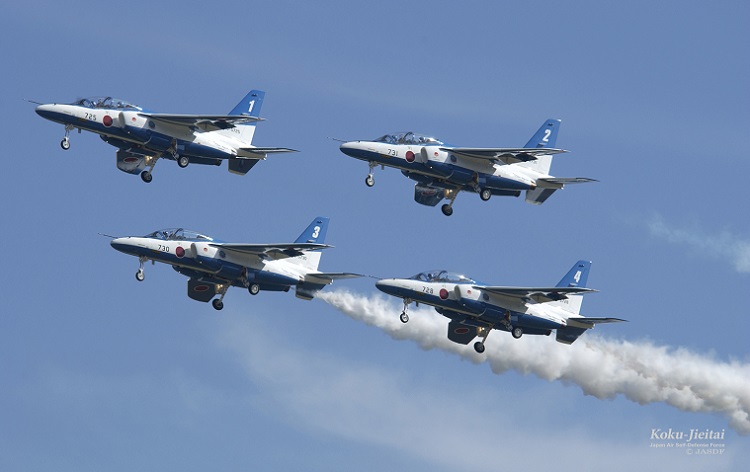 ブルーインパルス（イメージ）写真提供：航空自衛隊