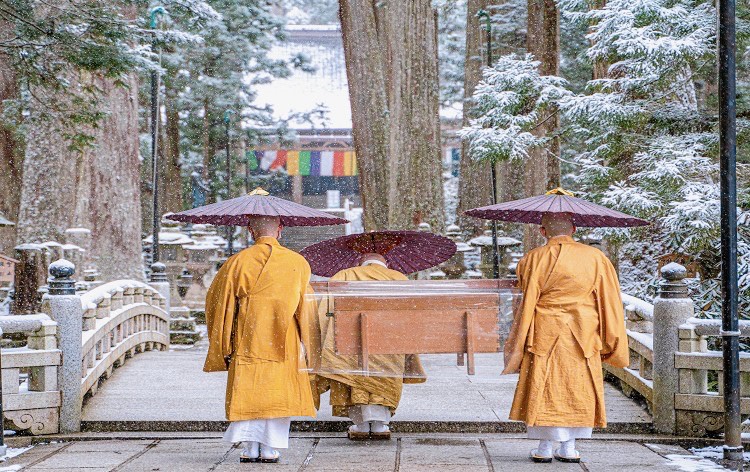 高野山・奥之院  ©公益社団法人 和歌山県観光連盟（イメージ）