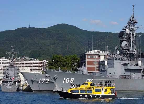 SASEBO軍港クルーズ_写真提供：（一社）長崎県観光連盟