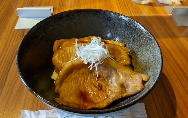 豚丼/イメージ